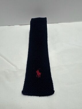 VINTAGE RALPH LAUREN POLO
SHETLAND WOOL CROCHET TIE STITCHED HORSE LOGO ARCHIVAL